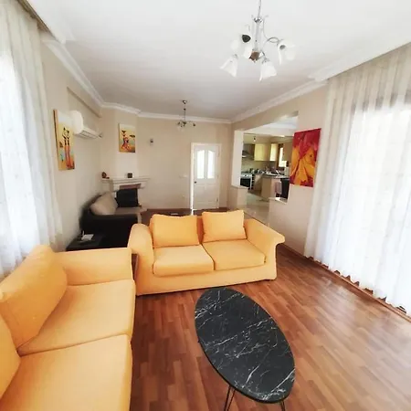 Huzur Villa , 4 Yatak Odali , 8 Kisilik , Muestakil Villa, Oezel Havuzlu Villa *