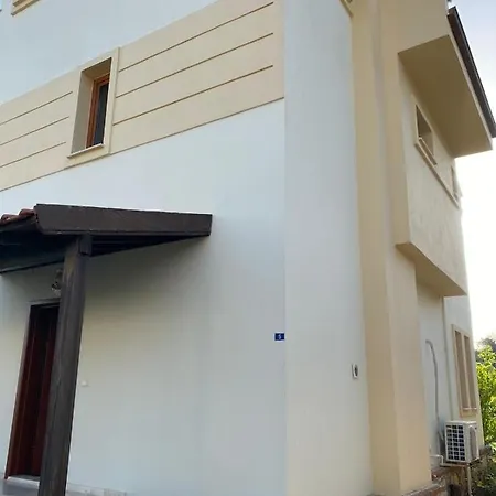 Huzur Villa , 4 Yatak Odali , 8 Kisilik , Muestakil Villa, Oezel Havuzlu