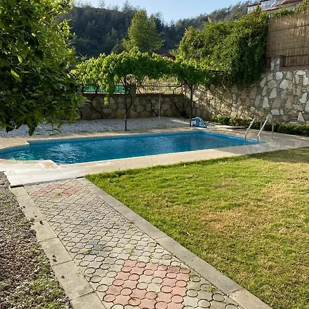 Huzur Villa , 4 Yatak Odali , 8 Kisilik , Muestakil Villa, Oezel Havuzlu