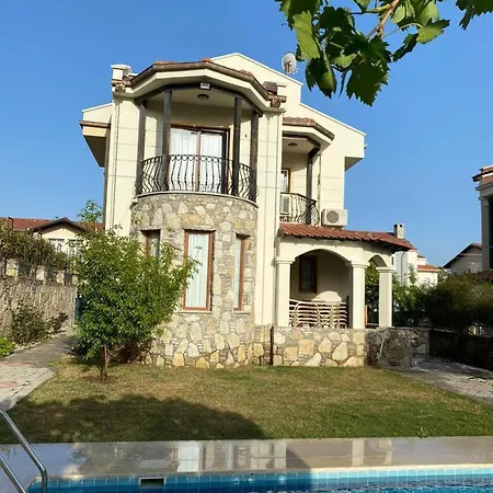 Huzur Villa , 4 Yatak Odali , 8 Kisilik , Muestakil Villa, Oezel Havuzlu 빌라 페티예