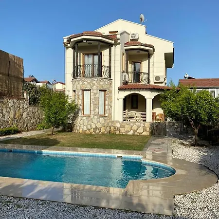 빌라 Huzur Villa , 4 Yatak Odali , 8 Kisilik , Muestakil Villa, Oezel Havuzlu *