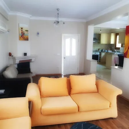 Huzur Villa , 4 Yatak Odali , 8 Kisilik , Muestakil Villa, Oezel Havuzlu *