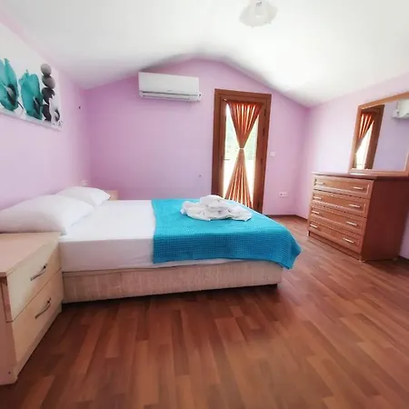 Huzur Villa , 4 Yatak Odali , 8 Kisilik , Muestakil Villa, Oezel Havuzlu Villa